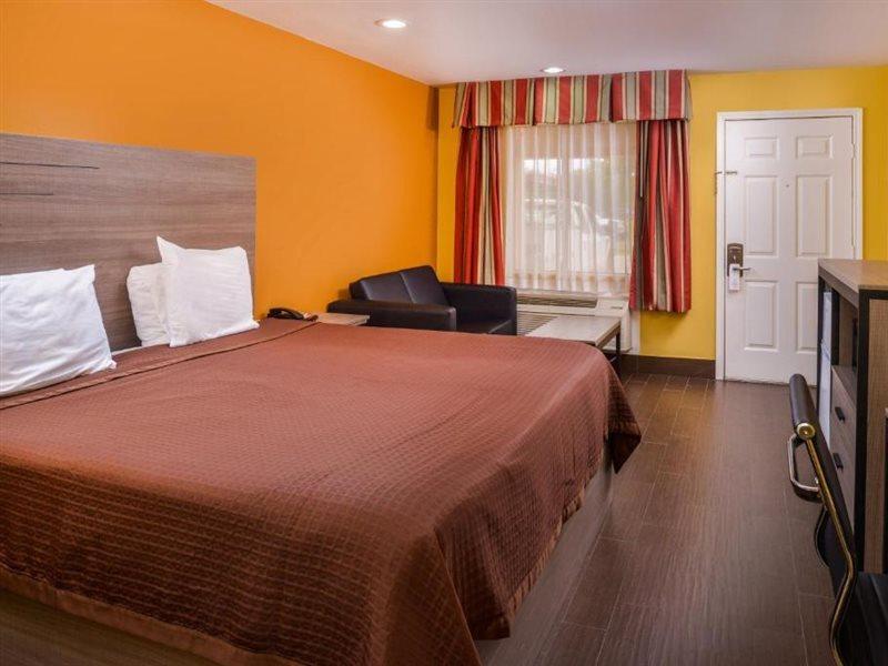 Americas Best Value Inn West Columbia Экстерьер фото