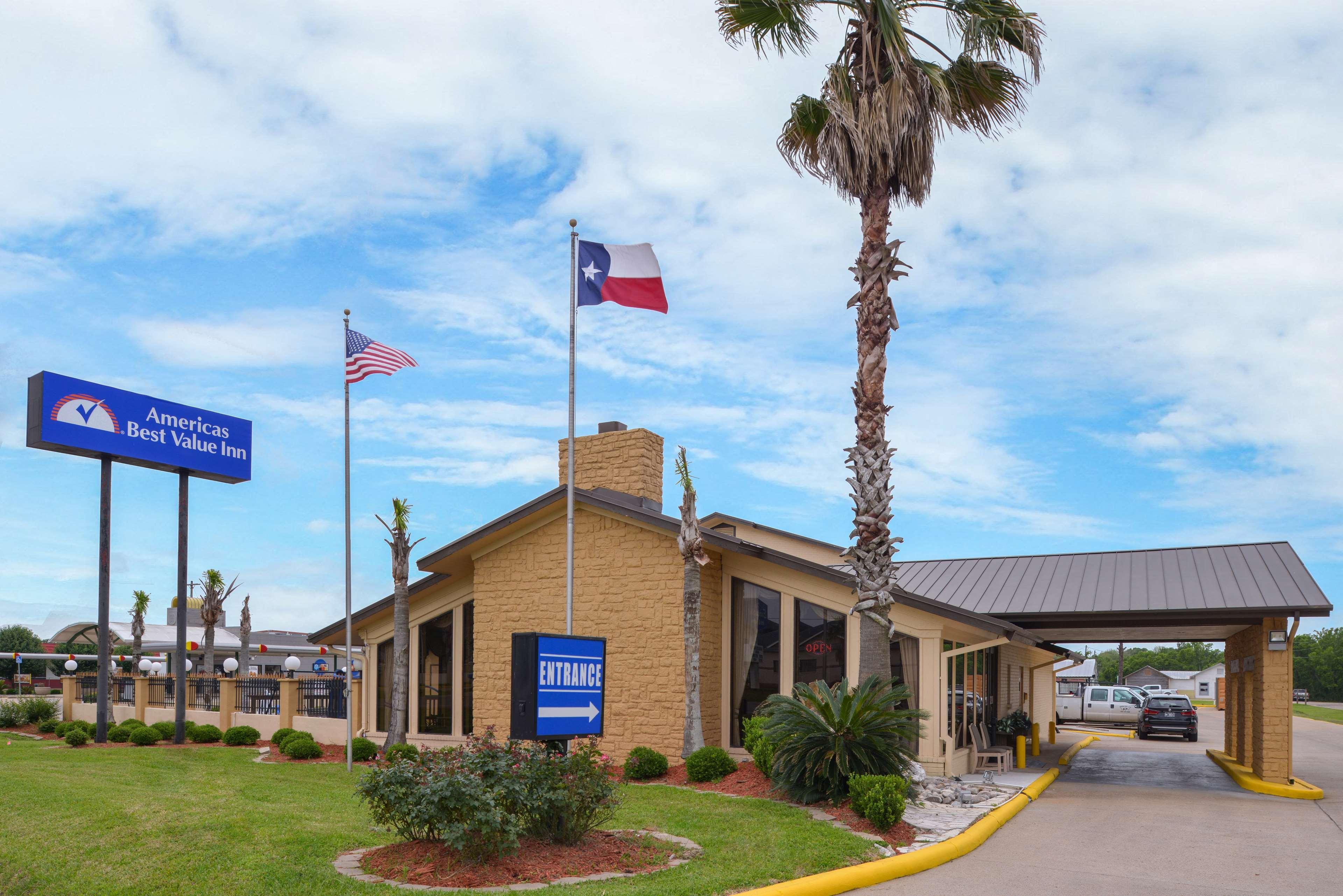 Americas Best Value Inn West Columbia Экстерьер фото