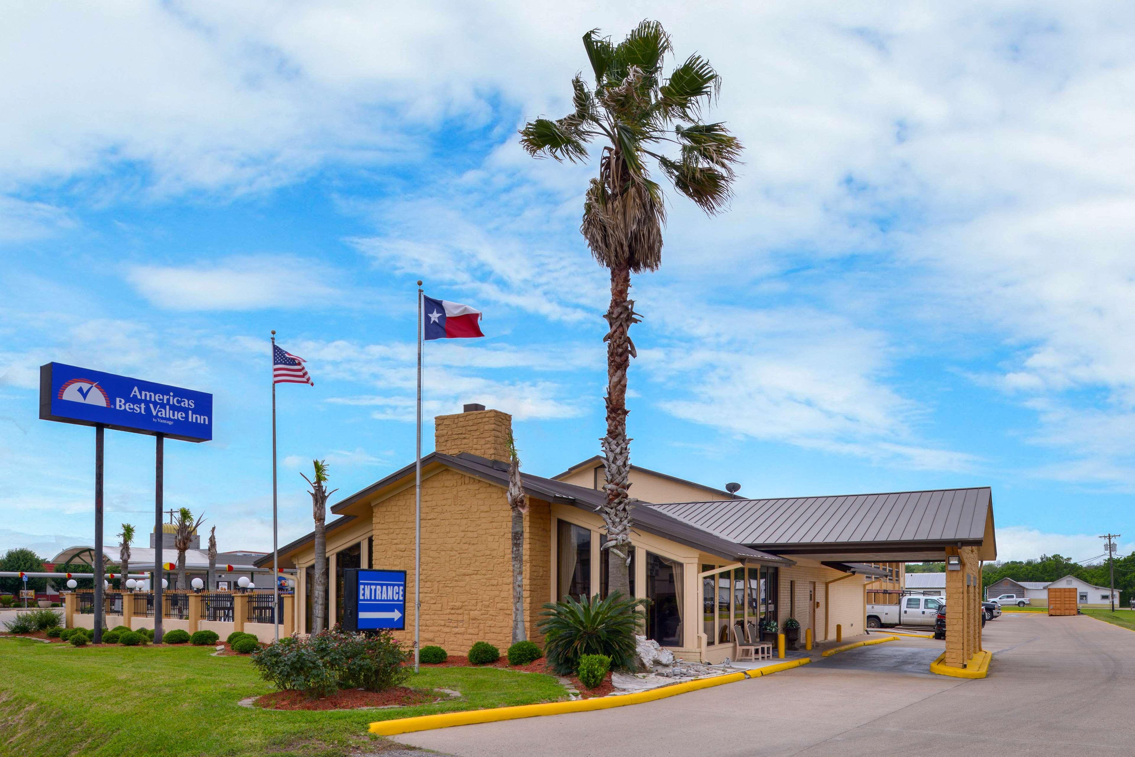 Americas Best Value Inn West Columbia Экстерьер фото
