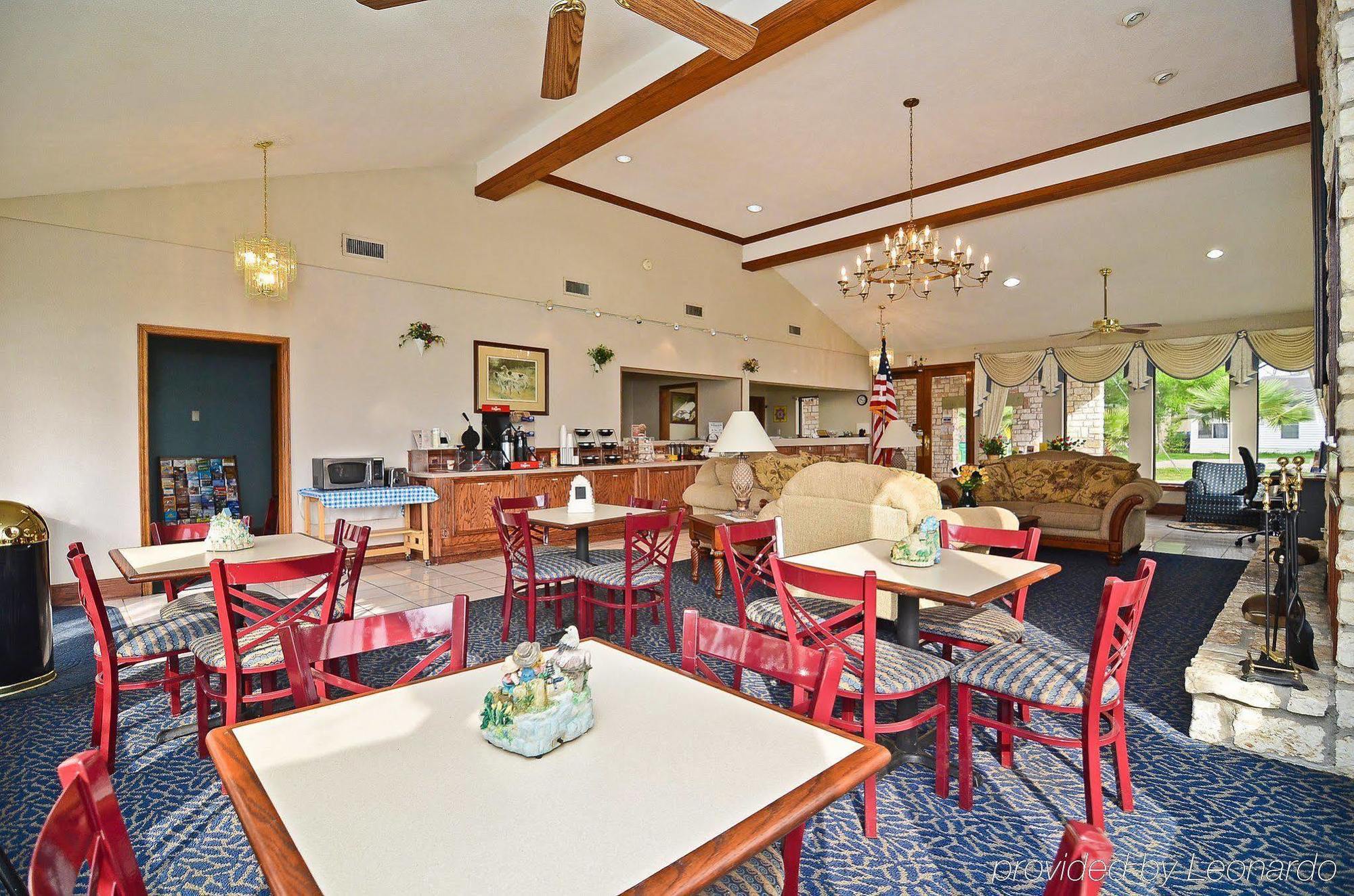 Americas Best Value Inn West Columbia Ресторан фото